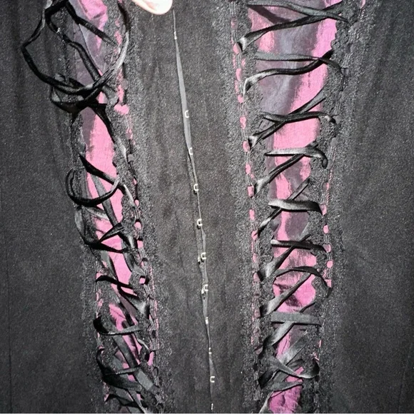 Black and Purple Lace-Up Corset - Picture 7 of 12